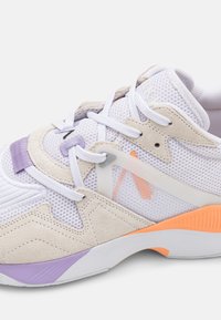 ARKK Copenhagen CRUISR VULKN VIBRAM UNISEX - Sapatilhas - white/peach/cobber