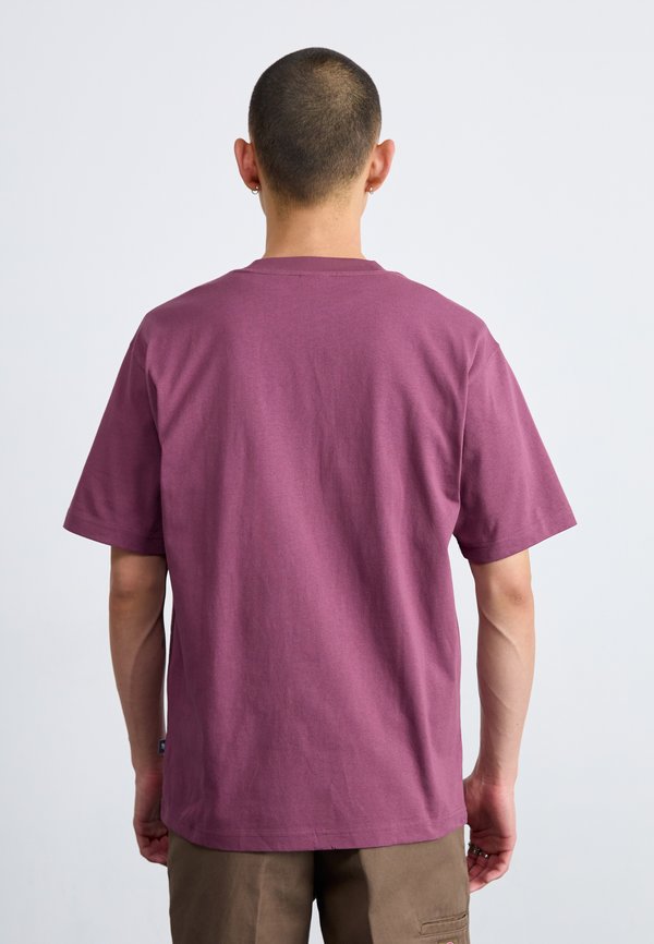 ATHLETICS RELAXED CHOICE - Print T-shirt - faded plum3