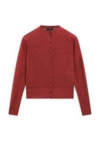 Długi kardigan z guzikami w rudym kolorze z okrągłym dekoltem i delikatnym splotem, położony na białym tle.