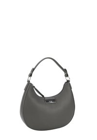 Borsa a spalla in pelle grigia con texture a granulato, design curvo e accentuazione in metallo argentato sul davanti.
