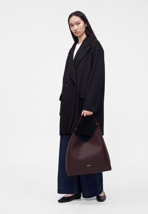 DKNY, PAULA HOBO - Τσάντα Tote - bordeaux