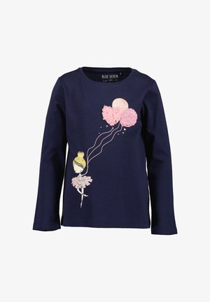Marineblaues Langarmshirt mit einer Ballerina, die vorne drei rosa strukturierte Luftballons hält. Das Größenetikett zeigt 104 für 4-Jährige.