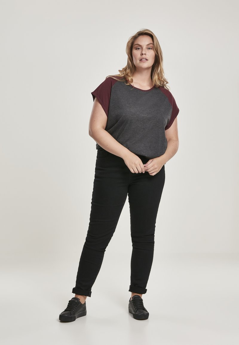 Damen T-Shirts | Urban Classics CONTRAST RAGLAN T-Shirt print charcoal/redwine/dunkelgrau - TH10514 Damen T-Shirts | Urban Classics CONTRAST RAGLAN T-Shirt print charcoal/redwine/dunkelgrau - TH10514