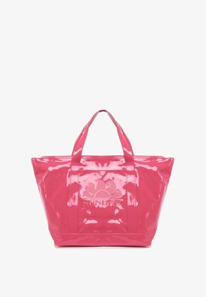 Borsa a tracolla rosa, lucida, con due manici, con un logo impresso sul davanti. Realizzata in materiale resistente con una forma rettangolare.