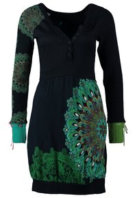 Robe noire à manches longues avec motifs mandala verts et floraux, poignets côtelés en bleu sarcelle et vert, et col en V boutonné.