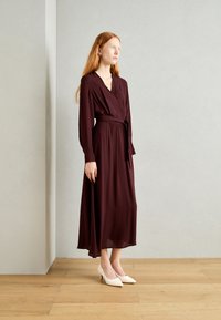 Marc O'Polo DRESS WRAP STYLE FEMININE SHAPE - Dnevna haljina - red black