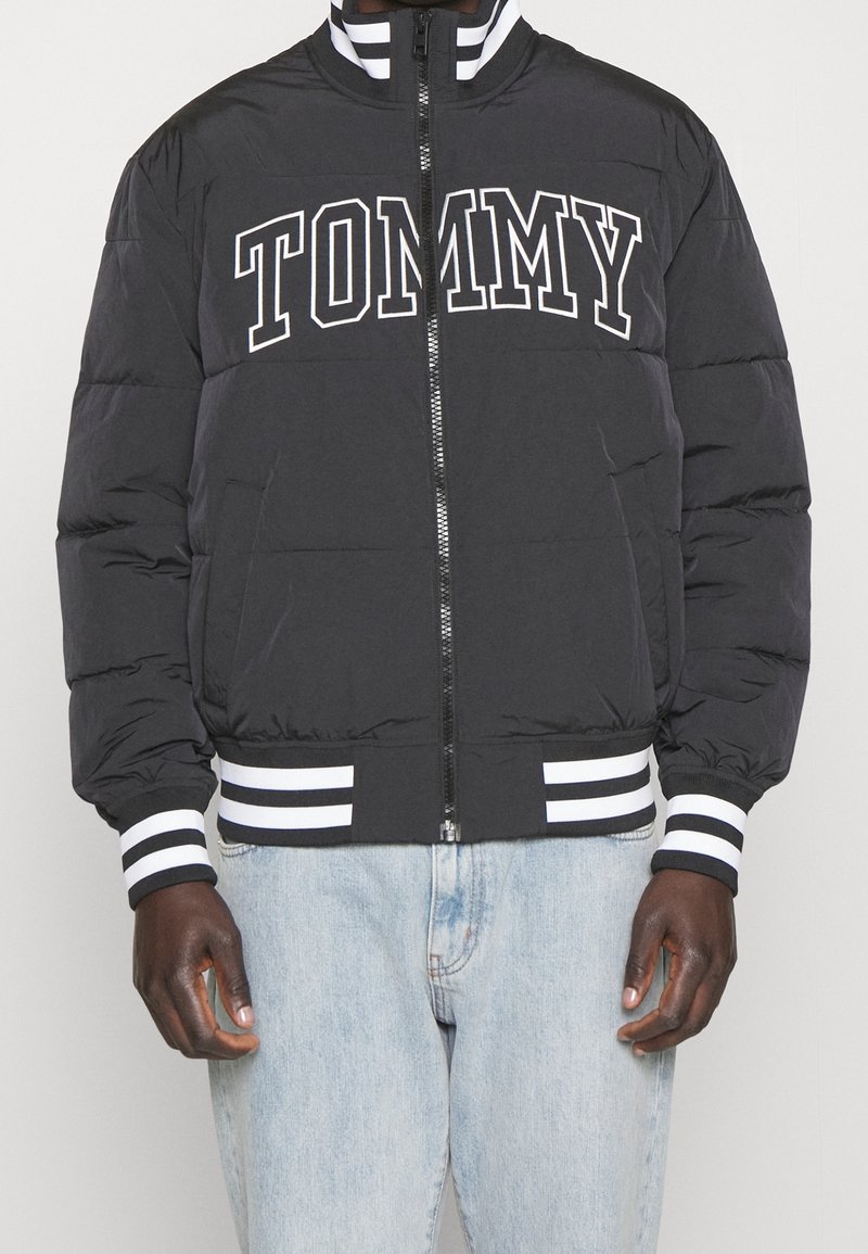 Tommy Jeans Zimní bunda - black