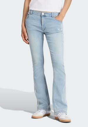 ADILENIUM SEASON 4 TEAMGEIST  - Jeans bootcut - light blue