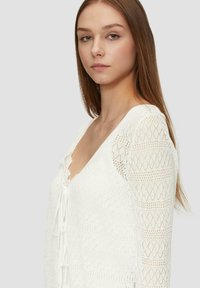 QS Strickjacke - ecru