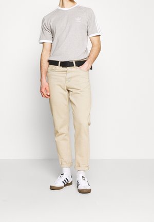 adidas Originals, T-shirt z nadrukiem