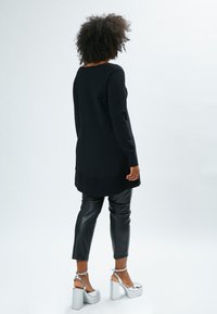 Maison Form'elle Strickpullover - black