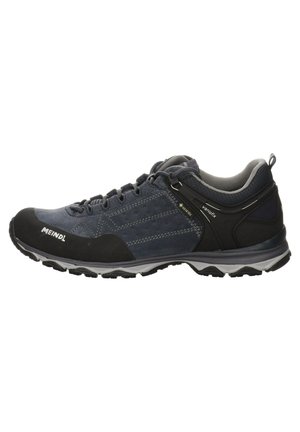 Trainers - blue