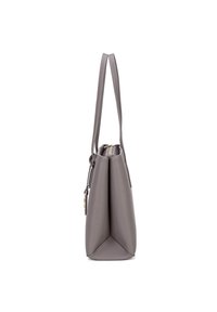 Borsa a tracolla in pelle grigia con due manici, forma strutturata e chiusura con zip. Caratterizzata da una base triangolare e una texture sottile.
