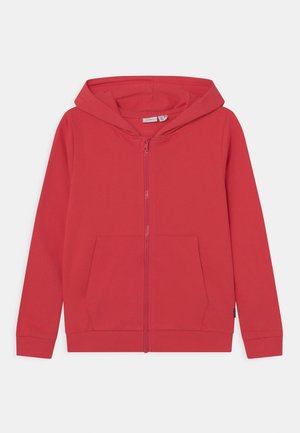 Sweat à capuche rouge zippé intégralement, manches longues, poches kangourou à l'avant, poignets et ourlet côtelés, avec capuche attachée.