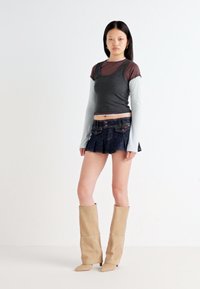 Thumbnail Image 2