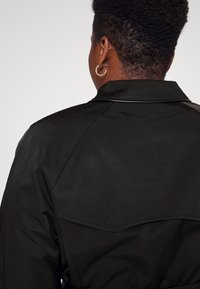 Lauren Ralph Lauren Woman Trenčkot - black