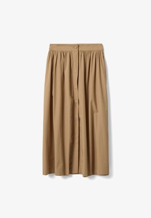 Falda midi beige de cintura alta con botones, con detalles de tela fruncida y un dobladillo recto, mostrada extendida sobre un fondo blanco.