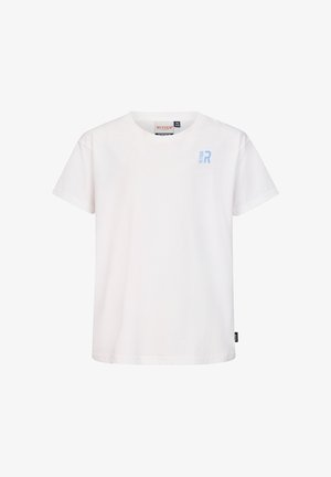 Weißes T-Shirt mit kurzen Ärmeln und Rundhalsausschnitt, mit kleinem blauem "Retour R"-Logo auf der oberen linken Brust und einem schwarzen Etikett an der Seitennaht.