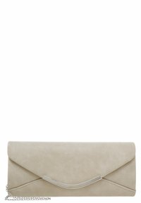 Beige laukku, joka on valmistettu teksturoidusta synteettisestä nahasta, ja siinä on kirjekuorimuotoilu sekä hopeanvärinen metallikoriste ketjuhihnalla.