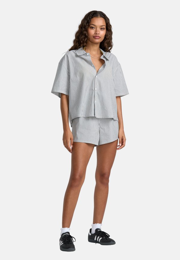 MIKEY  SHORT-SLEEVE - Button-down blouse - ptk2