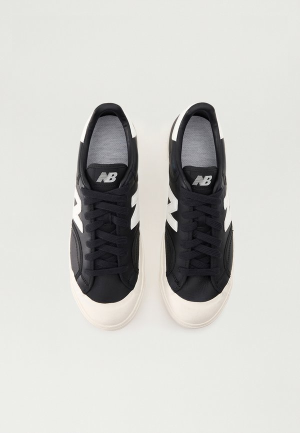 BB100 UNISEX - Trainers2