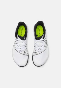 New Balance MINIMUS TR  - Tenisice za trening - white