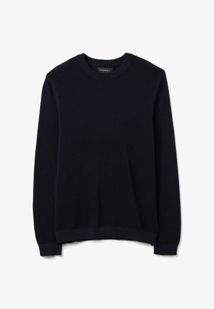 Maglione lavorato a maglia blu navy con scollo rotondo, maniche lunghe e un motivo testurizzato. Le finiture a coste sui polsini e sull'orlo completano il design.