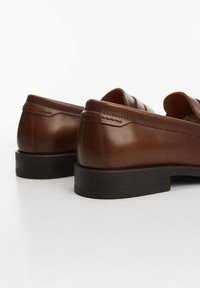 Mango CLASSIC - Loafers - brown