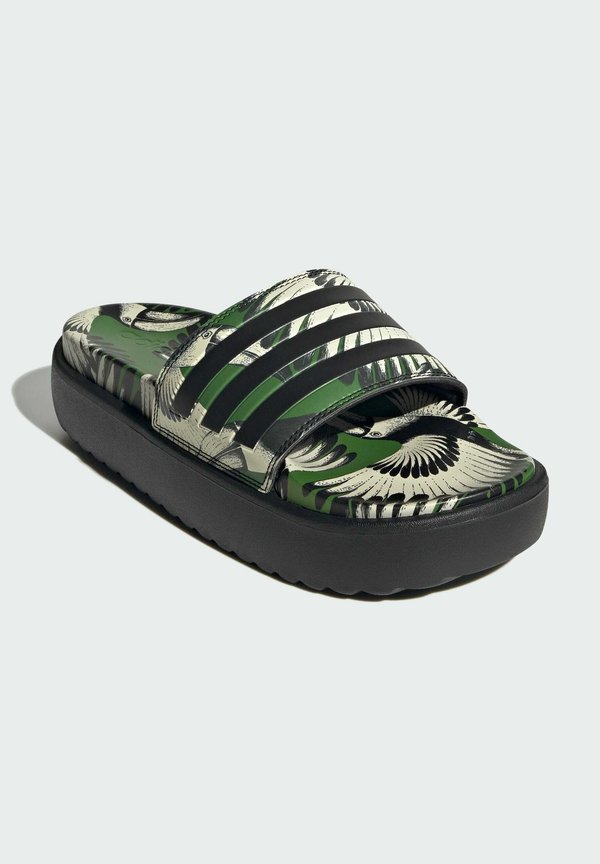 ADILETTE PLATFORM - Pool slides3