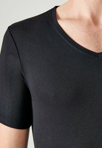Damart SENSITIVE COL V - Maglietta intima - noir