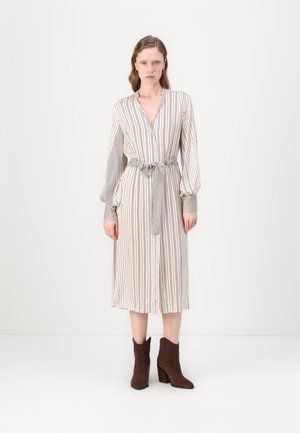 ACTITUDE DRESS - Srajčna obleka - off white