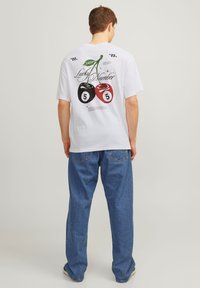 Jack & Jones - JORLUCKY TEE UNISEX - T-shirt con stampa - bright white Immagine in miniatura 1