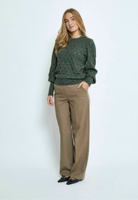 PEPPERCORN PUFF SLEEVE - Maglione - jungle green