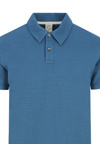 Blauwe polo met een gestructureerde stof, inclusief een standaardkraag en een knoopsluiting met twee ronde knopen. Label zichtbaar aan de binnenkant van de kraag.