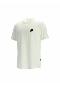 T-Shirt mit kurzen Ärmeln aus cremeweißem Baumwollstoff, mit einem schwarzen Logopatch auf der Brust und einem kleinen schwarzen Etikett an der Seite. Schlichtes Design.