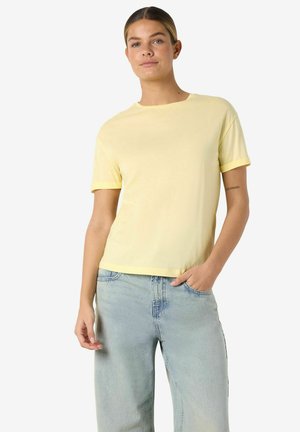 NMBRANDY FWD NOOS - Lihtne T-särk - french vanilla