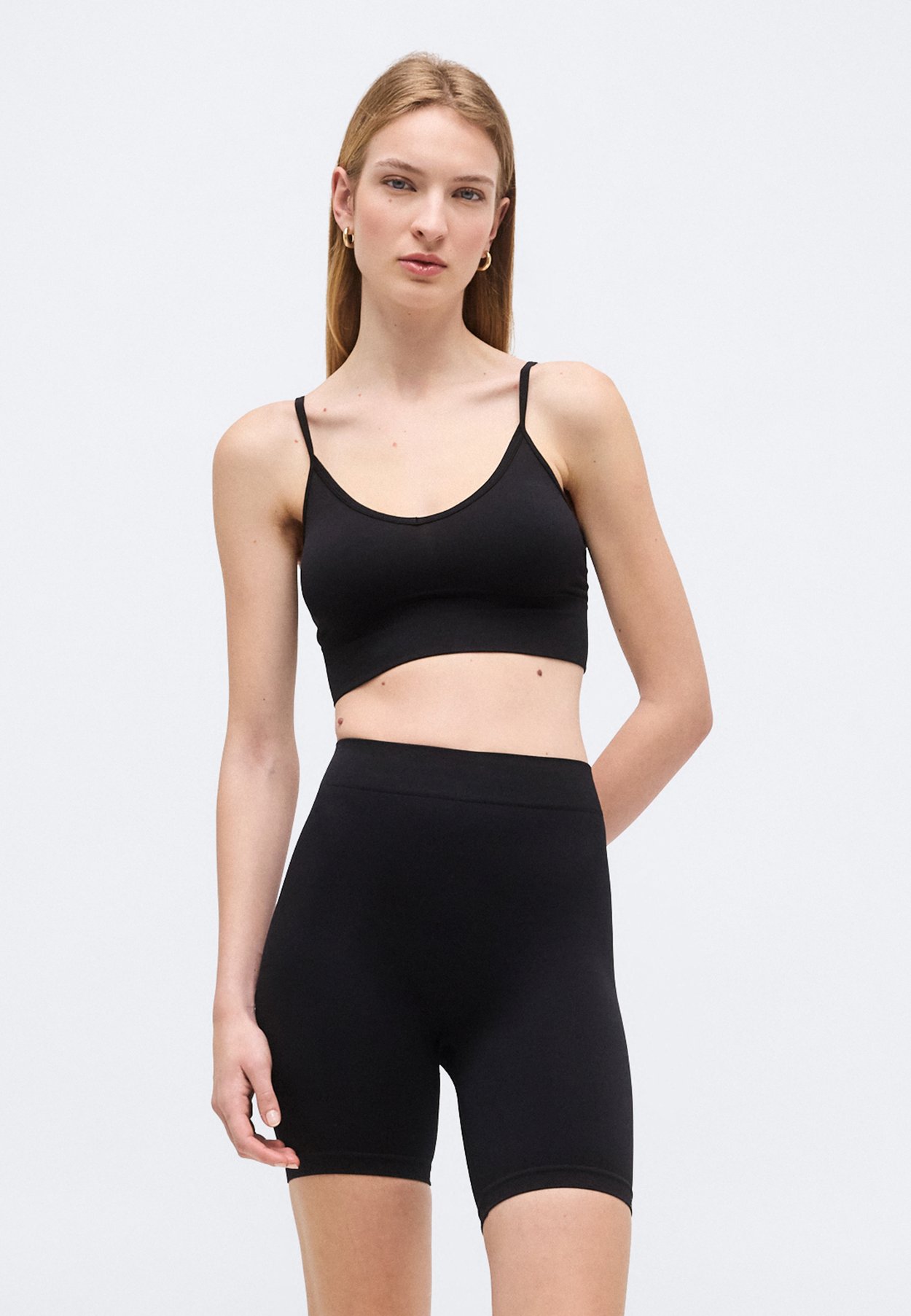 ONLJUNGLE SEAMLESS V NECK