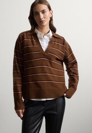 Stefanel, V-NECK JUMPER, REGULAR FIT. - Jersey de punto - beige brown