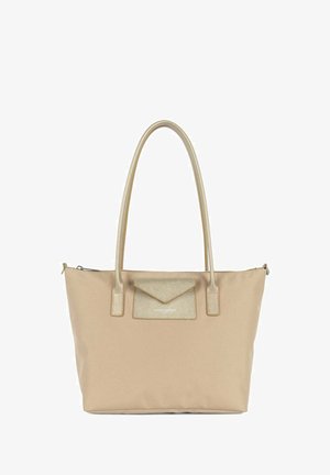 Béžová taška na rameno s dvojitými uchy, se strukturovanou kovovou kapsou. Hladká tkanina, zipové uzavření a nenápadné švy.