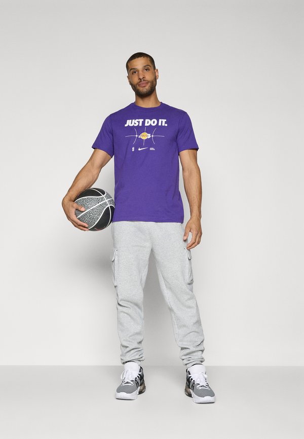 NBA LOS ANGELES LAKERS TEE - Print T-shirt - field purple2
