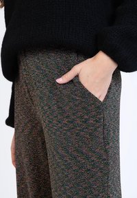 AN'GE PAMELO - Pantalon classique - vert
