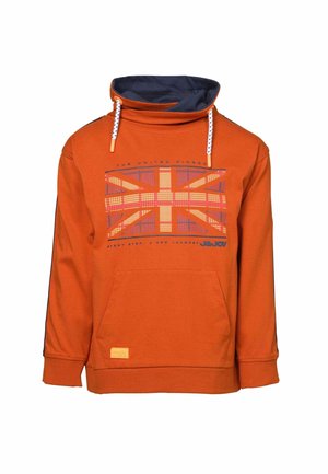 Hoodie orange avec une capuche marine, arborant un design imprimé du drapeau britannique en jaune et rouge, des cordons de serrage ajustables et une poche frontale.