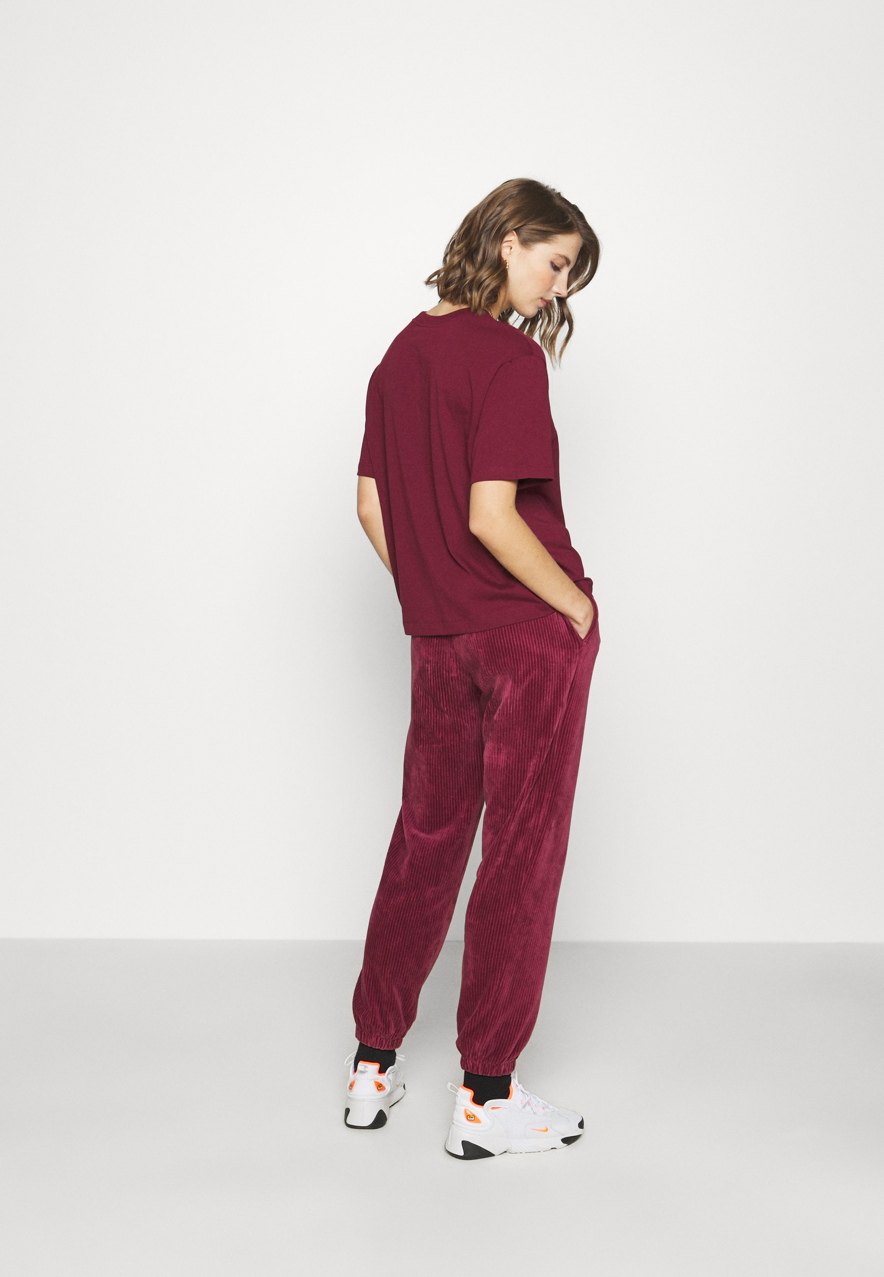 nike beetroot tracksuit