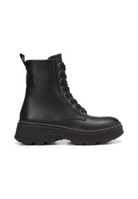 Stivaletti in pelle nera con suola a piattaforma chunky, lacci frontali e cuciture a contrasto lungo il bordo. Tessuto resistente e linguetta per l'estrazione.
