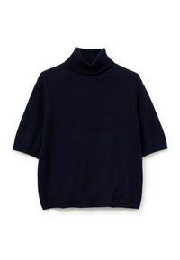 Námorně modrý krátký rukáv turtleneck svetr s ribovaným límcem, manžetami a spodním lemem rozložený na bílém pozadí.