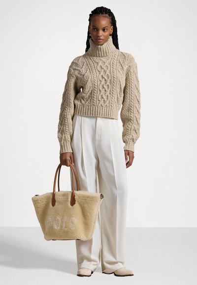 Polo Ralph Lauren ARAN-KNIT MERINO WOOL TURTLENECK - Stickad tröja - cream donegal