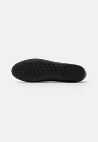 Lauren Ralph Lauren JAYNA LEATHER FLAT - Balerínky - black
