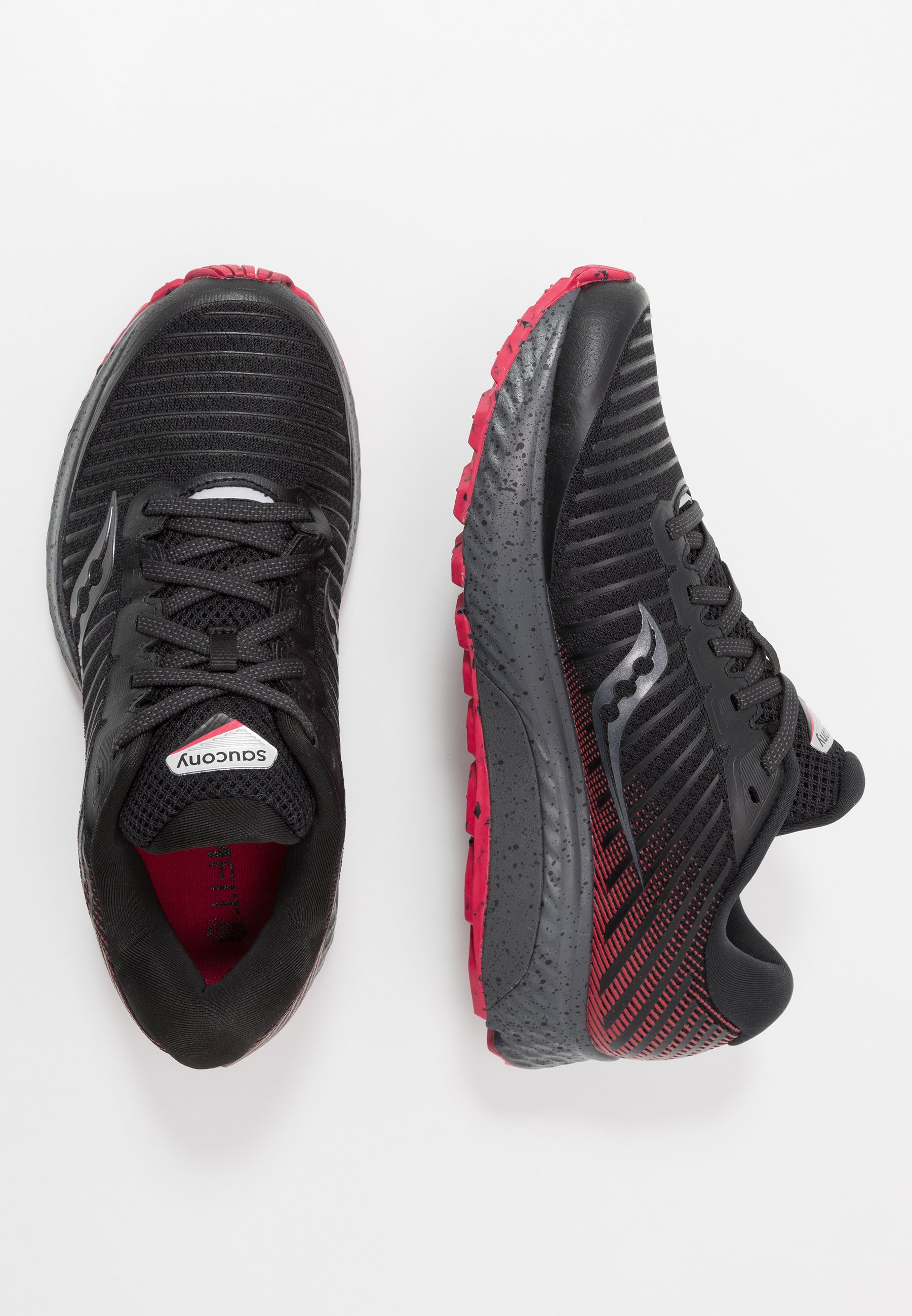 saucony trail shoes uk