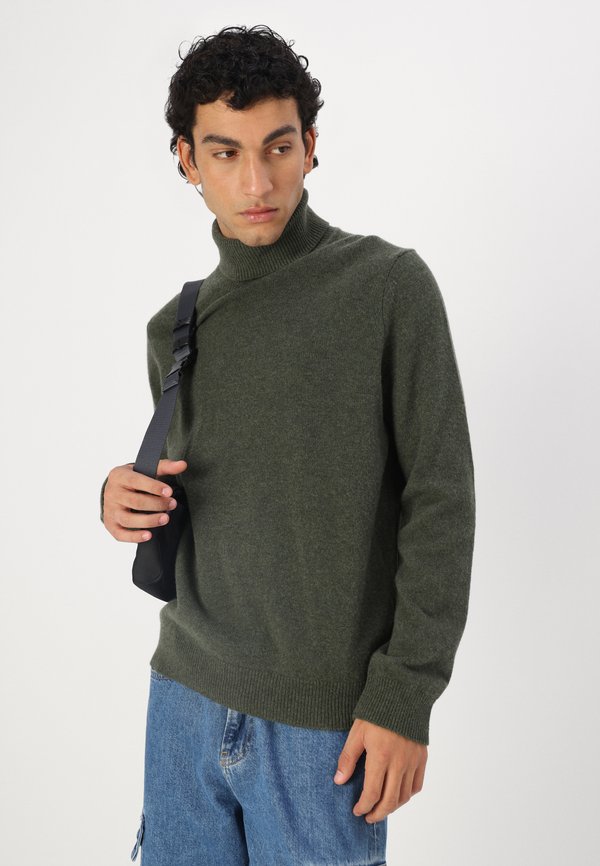 ISAK TURTLE NECK  - Jumper4