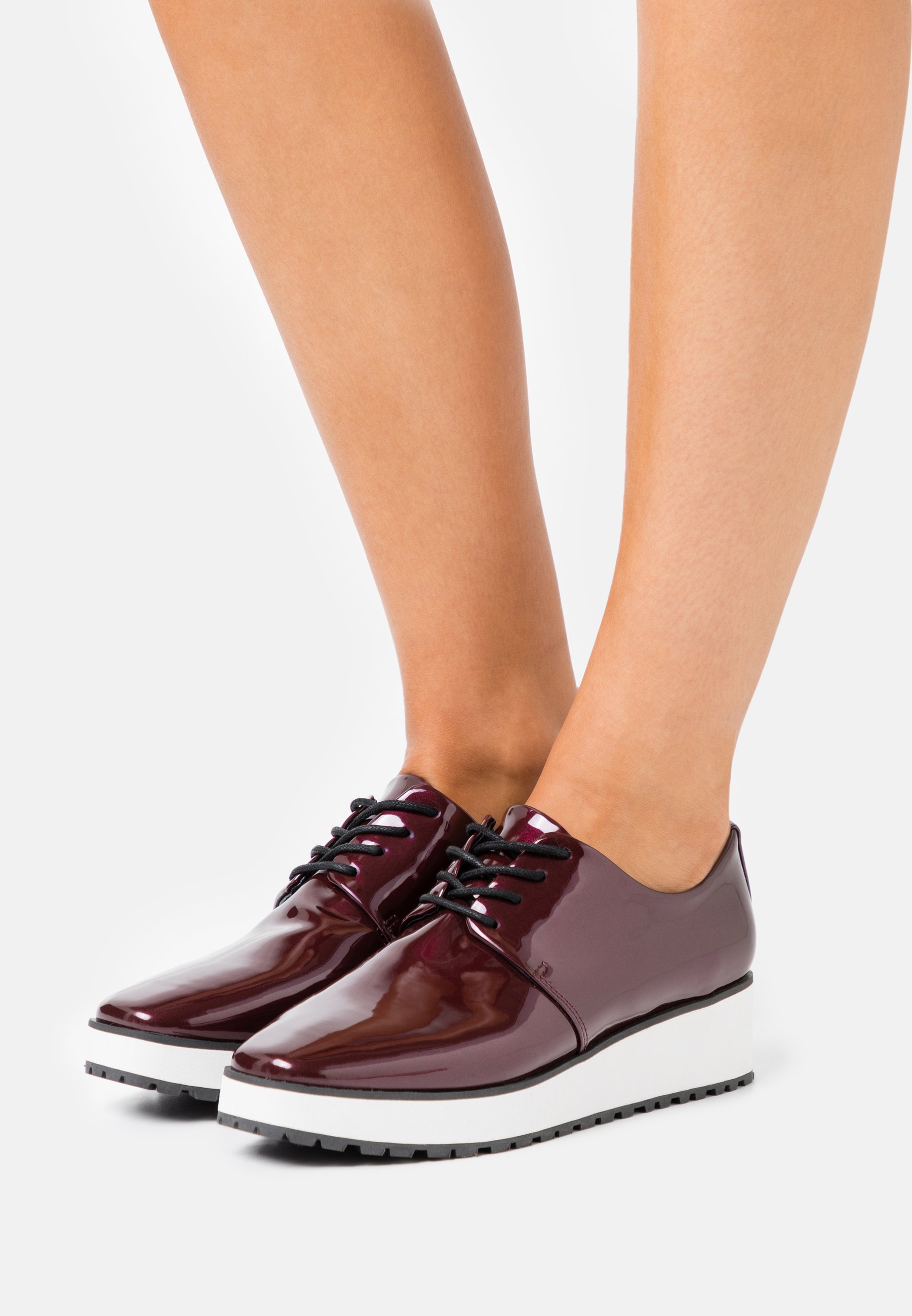 zapatos de vestir aldo
